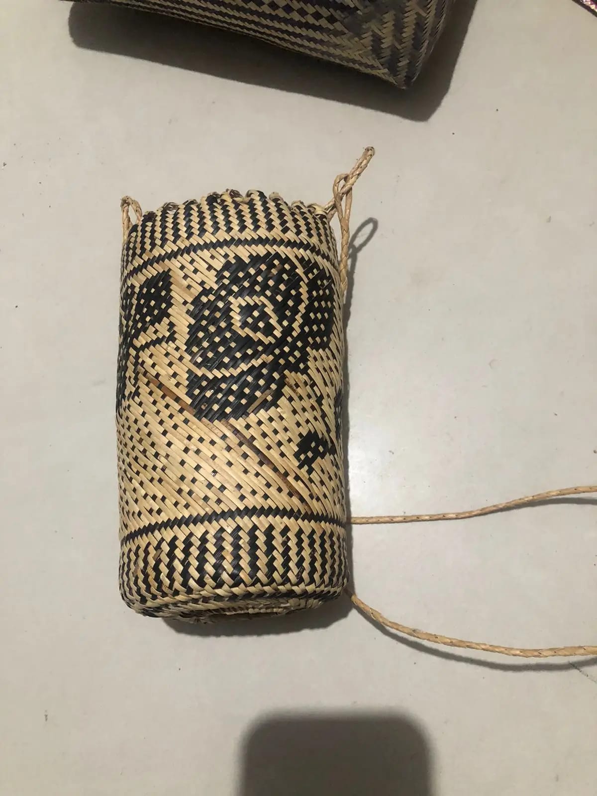 Tas atau Bakul Anjar Khas Dayak