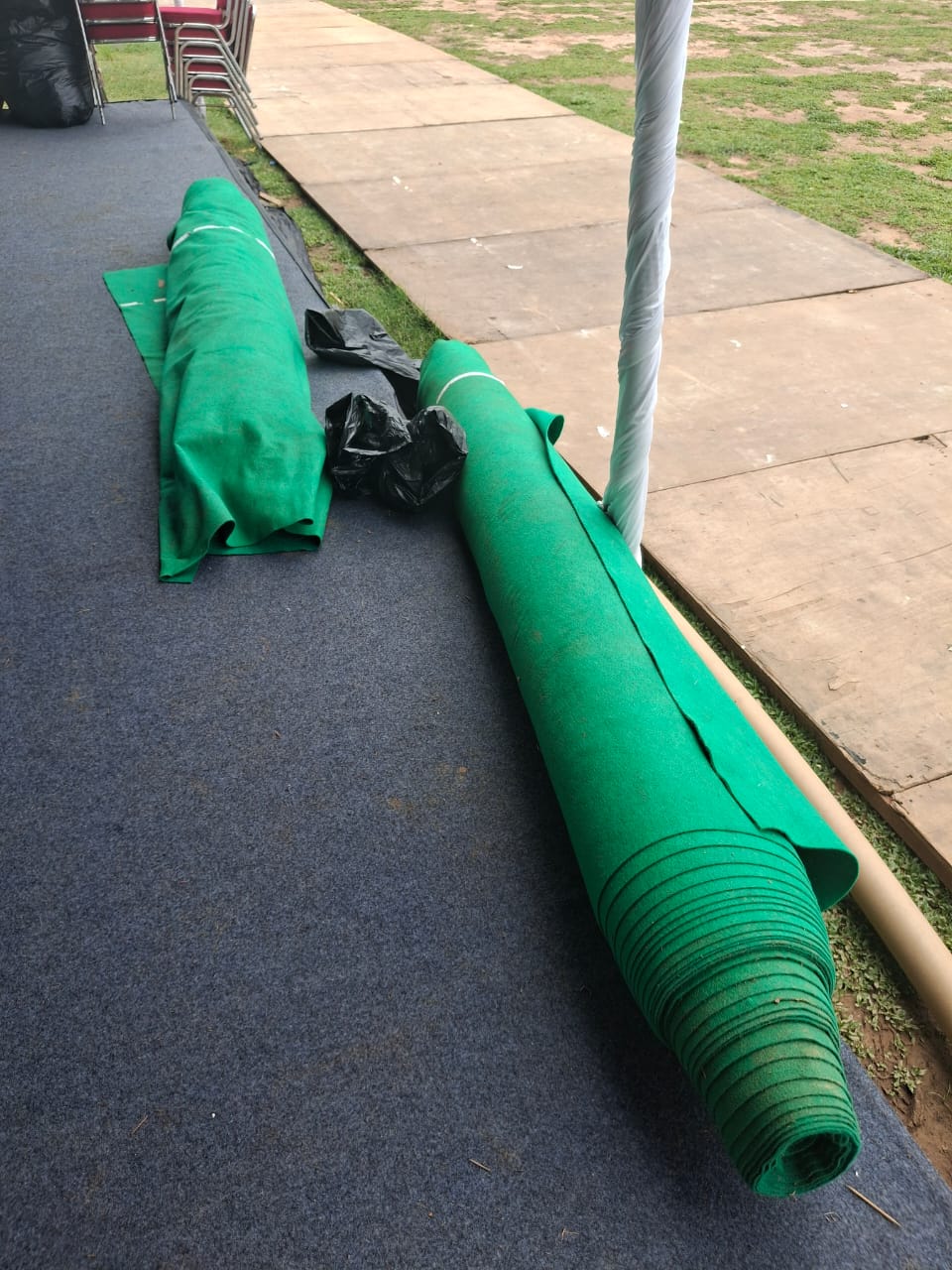 Karpet Lantai Bludru