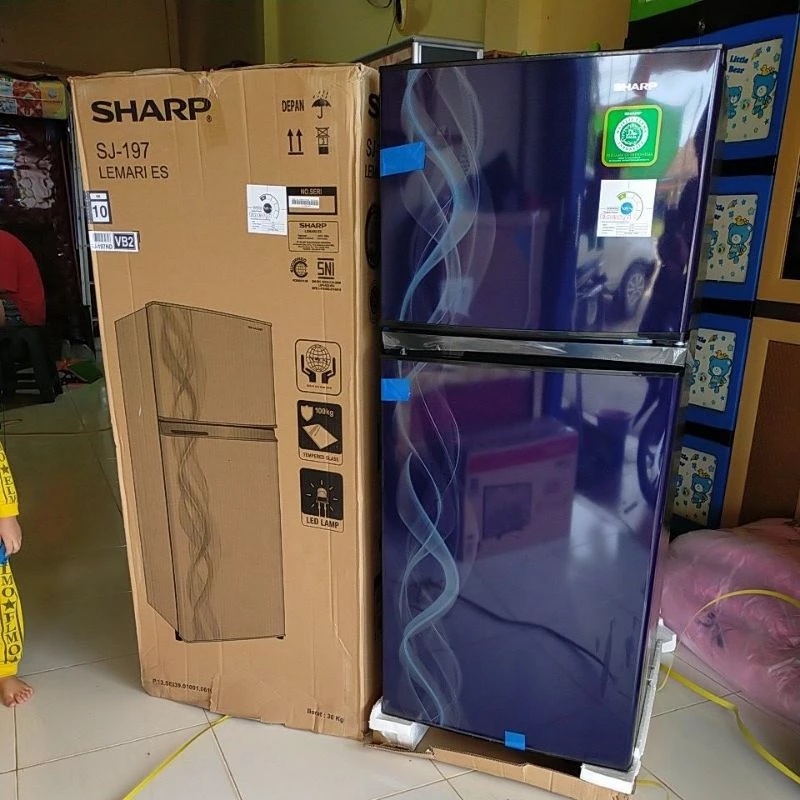 LEMARI ES 2 PINTU SHARP