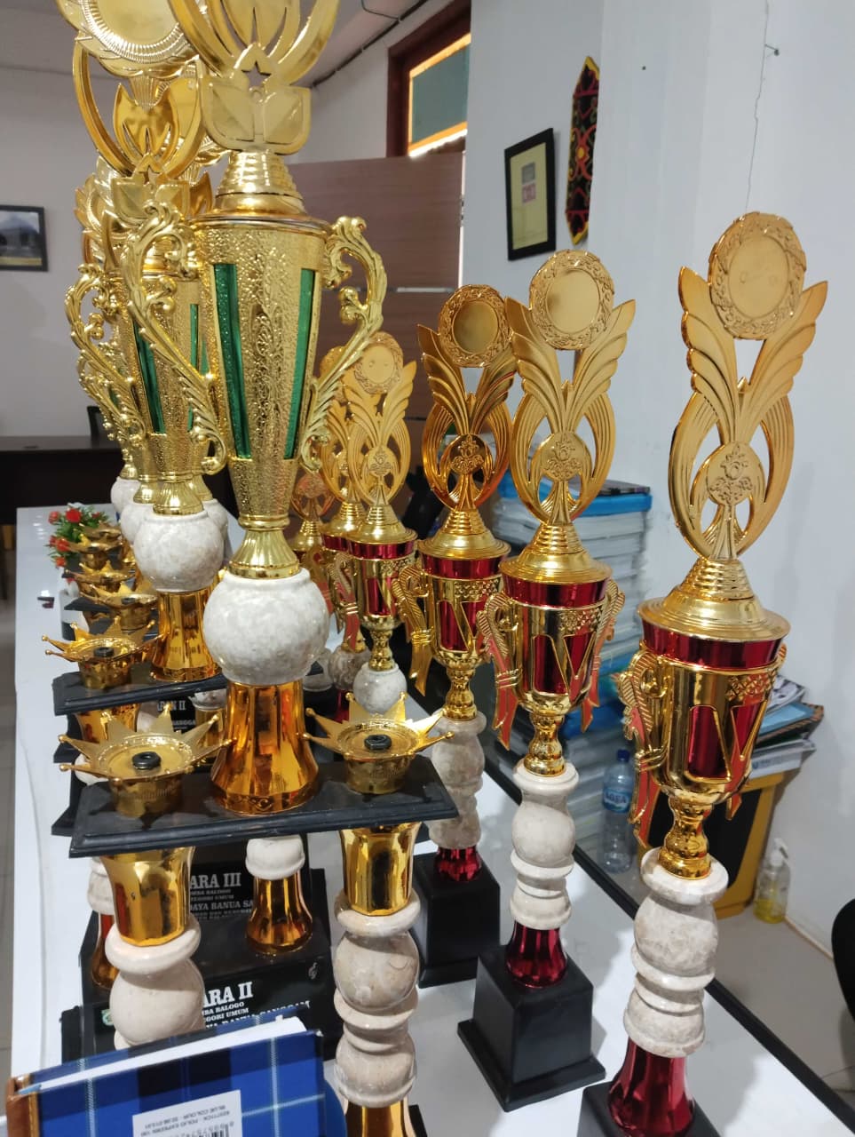 Piala Marmer Kaki 2