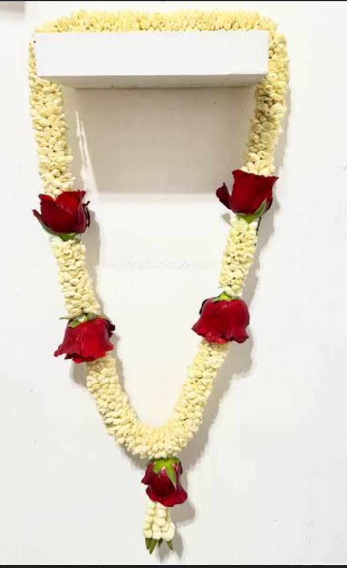 Jasa Pihak Ketiga Pembuatan Kalung Bunga