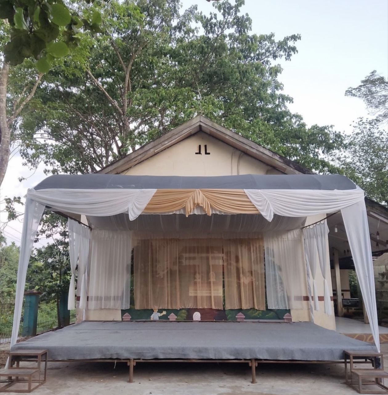 Tenda  hiburan