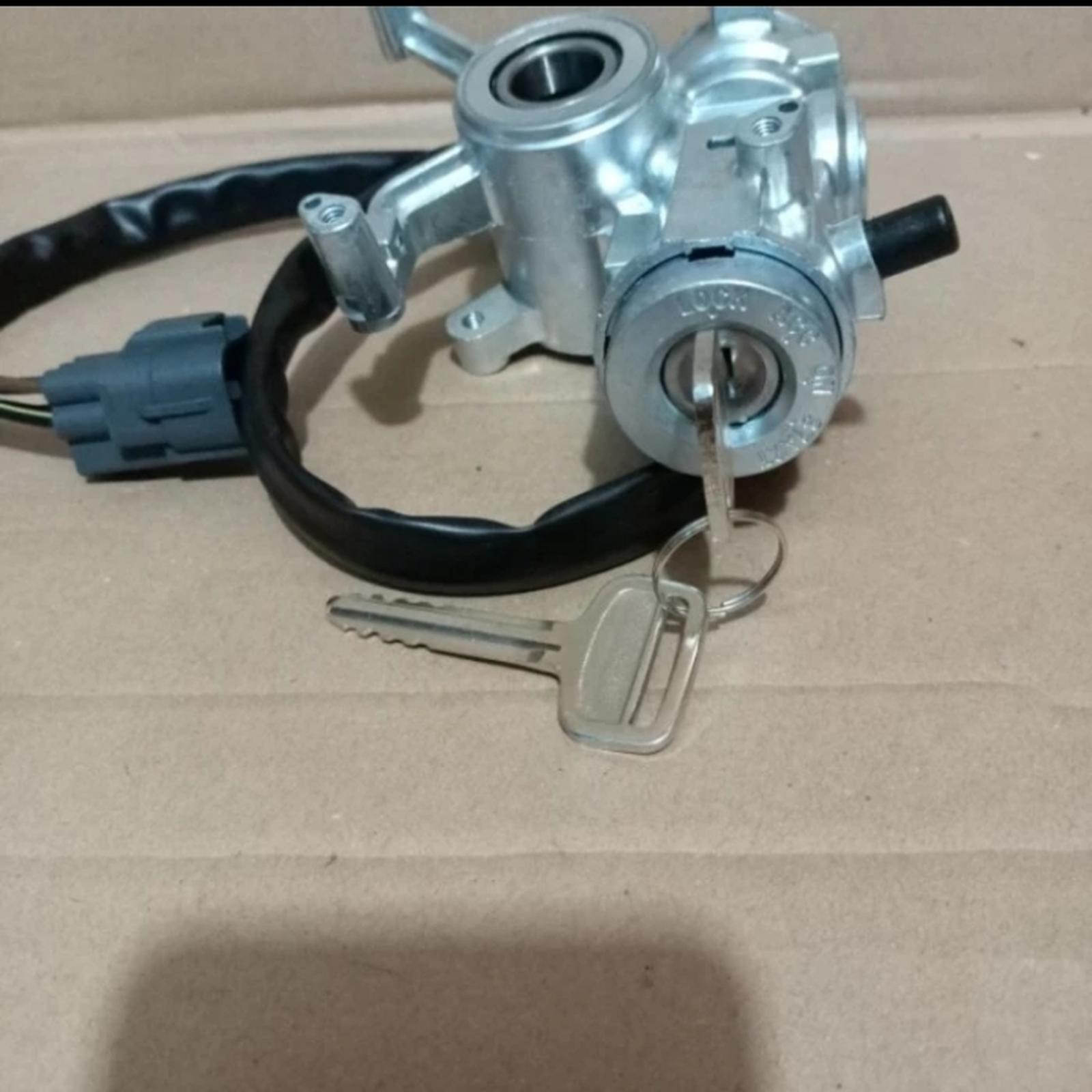 Kunci kontak Dutro 12volt