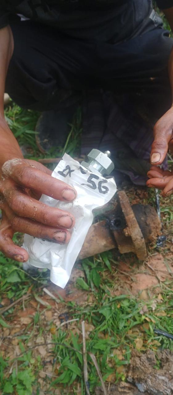 Pemasangan trek zaxis 200 5G