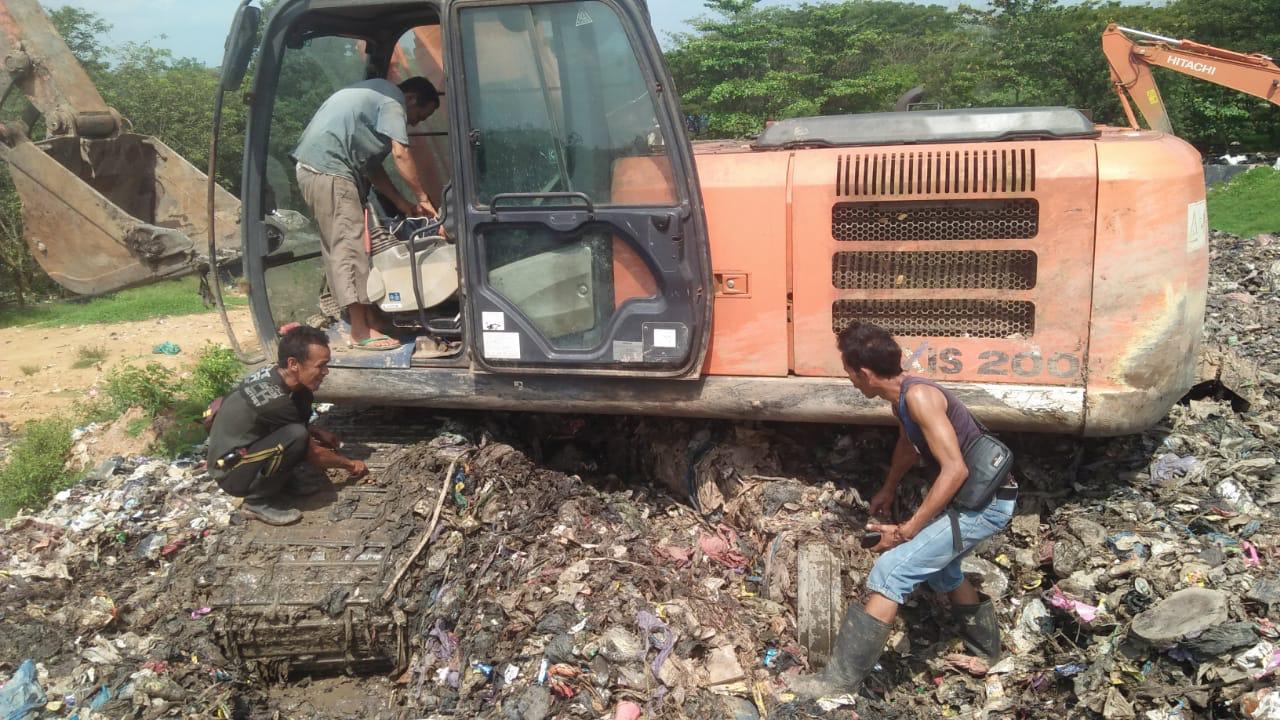 Pemasangan trek zaxis 200 5G