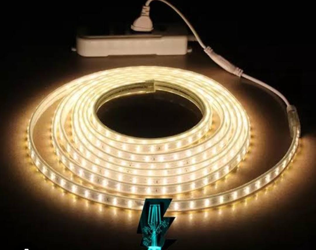 Pemasangan Lampu Hias LED Warna Kuning