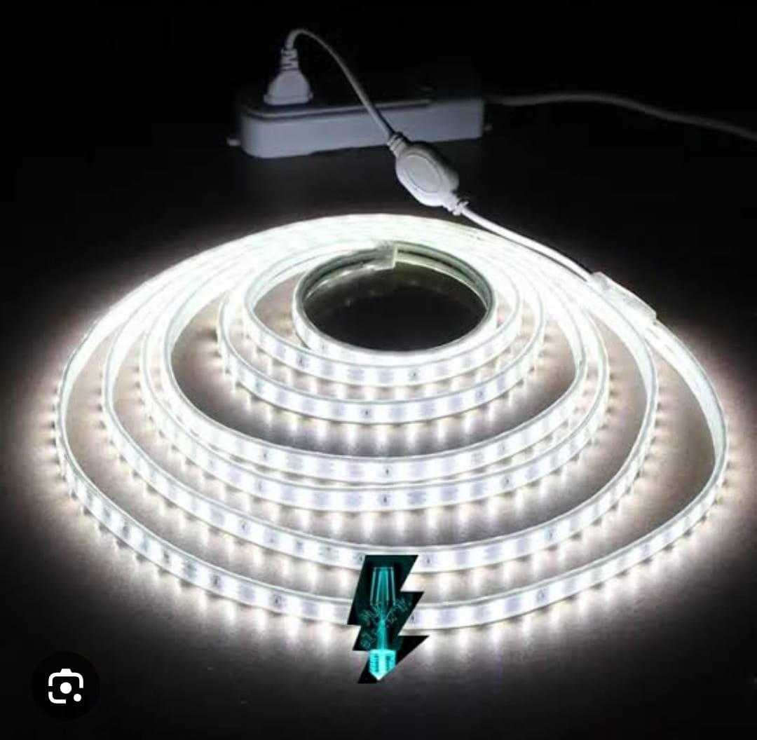 Pemasangan Lampu Hias LED Warna Putih