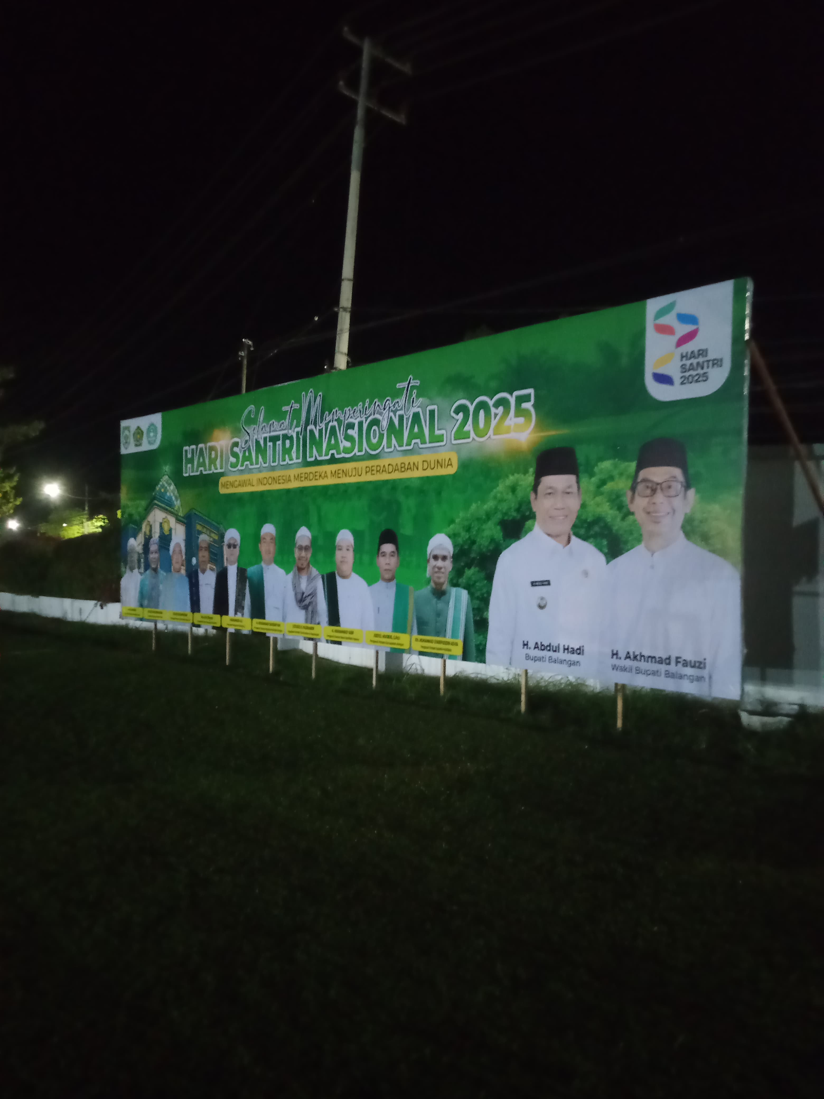 Baliho atau spanduk ukuran 15X3 meter