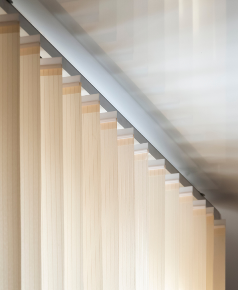 GORDEN KANTOR / VERTICAL BLINDS