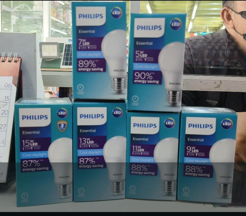 Lampu Philips LED Essential 15 Watt