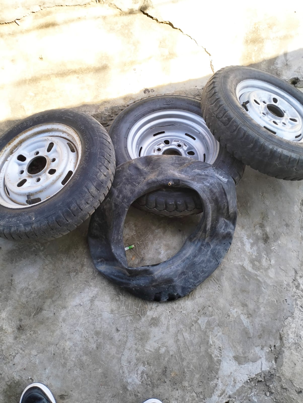 Jasa tambal ban dalam tosa
