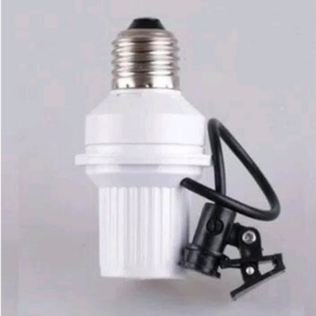 Fitting Lampu Otomatis