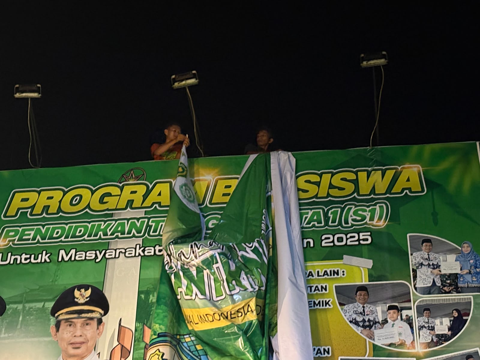 Jasa Pemasangan Baliho 8 x 4