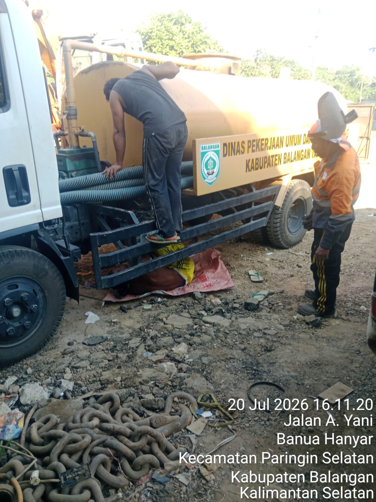 Pemeliharaan truk tangki