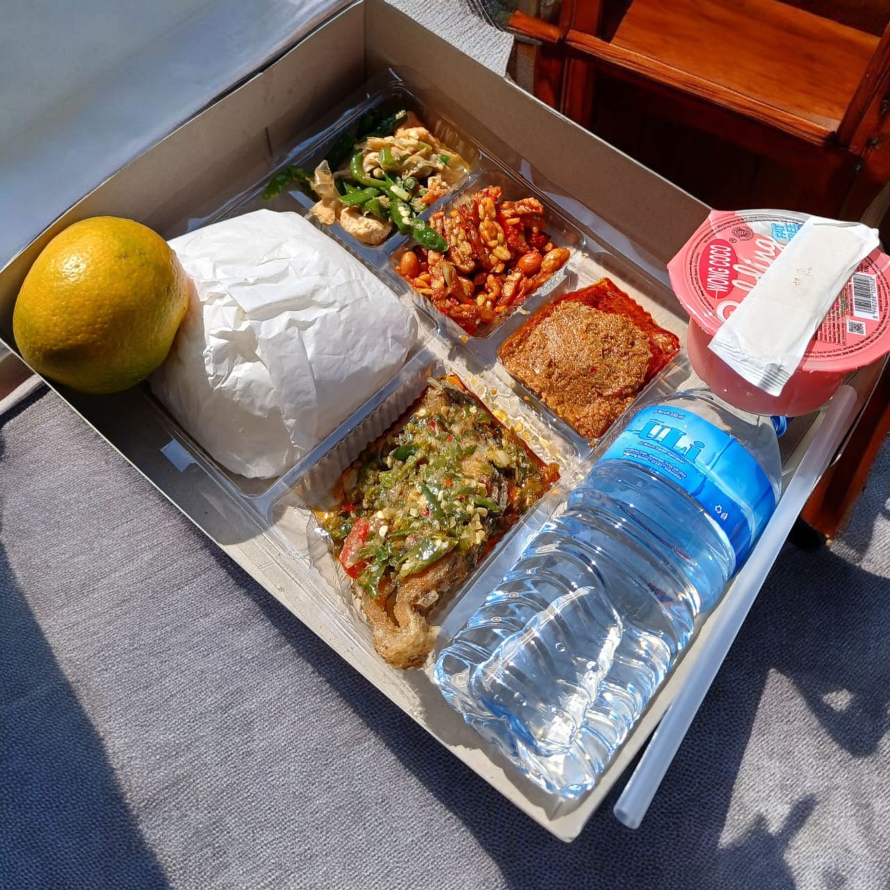 NASI KOTAK