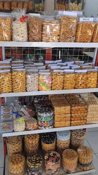 kue kiloan
