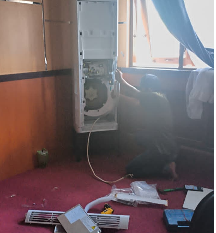 Service Ac 5pk standing