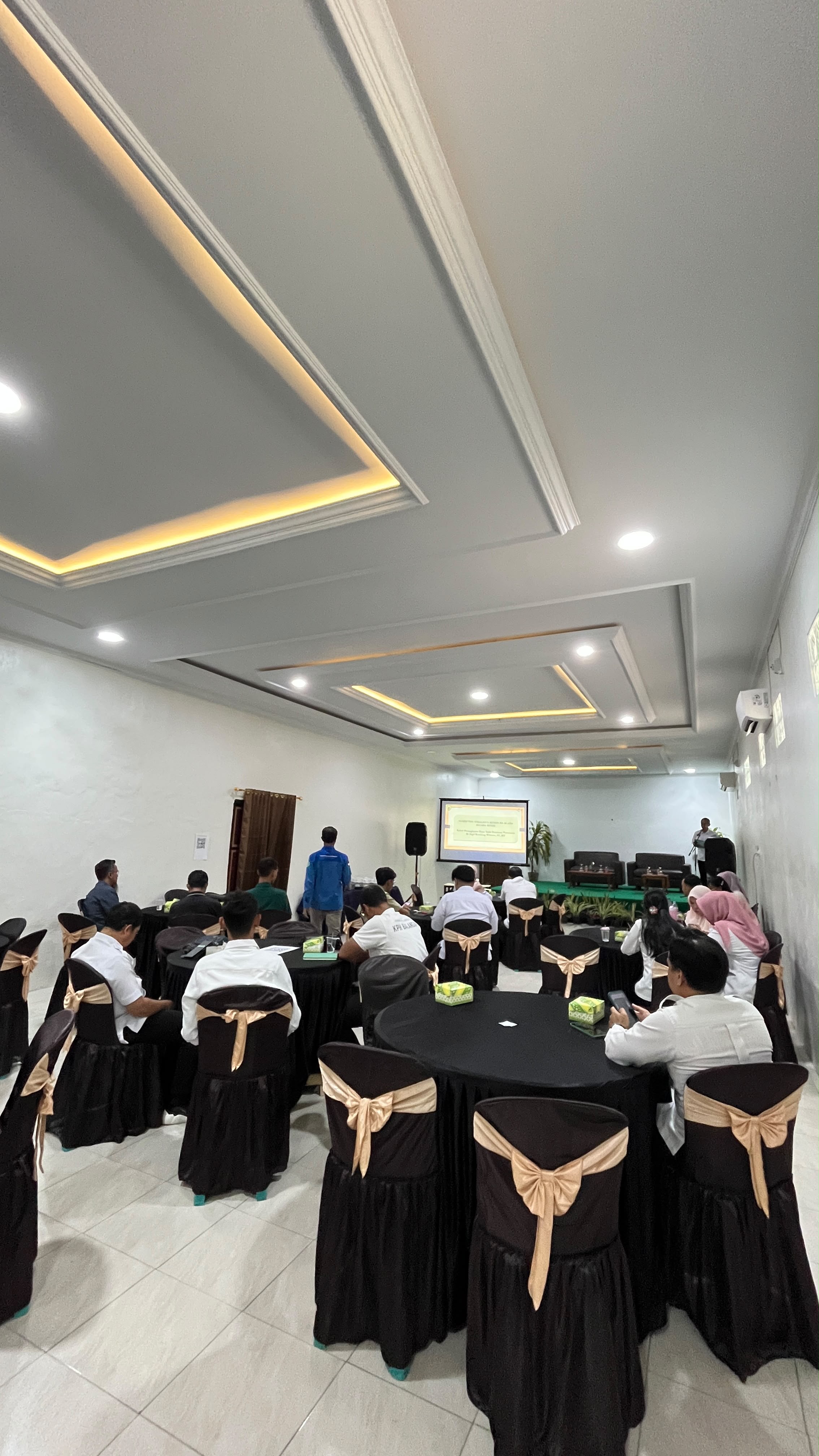 SEWA RUANGAN