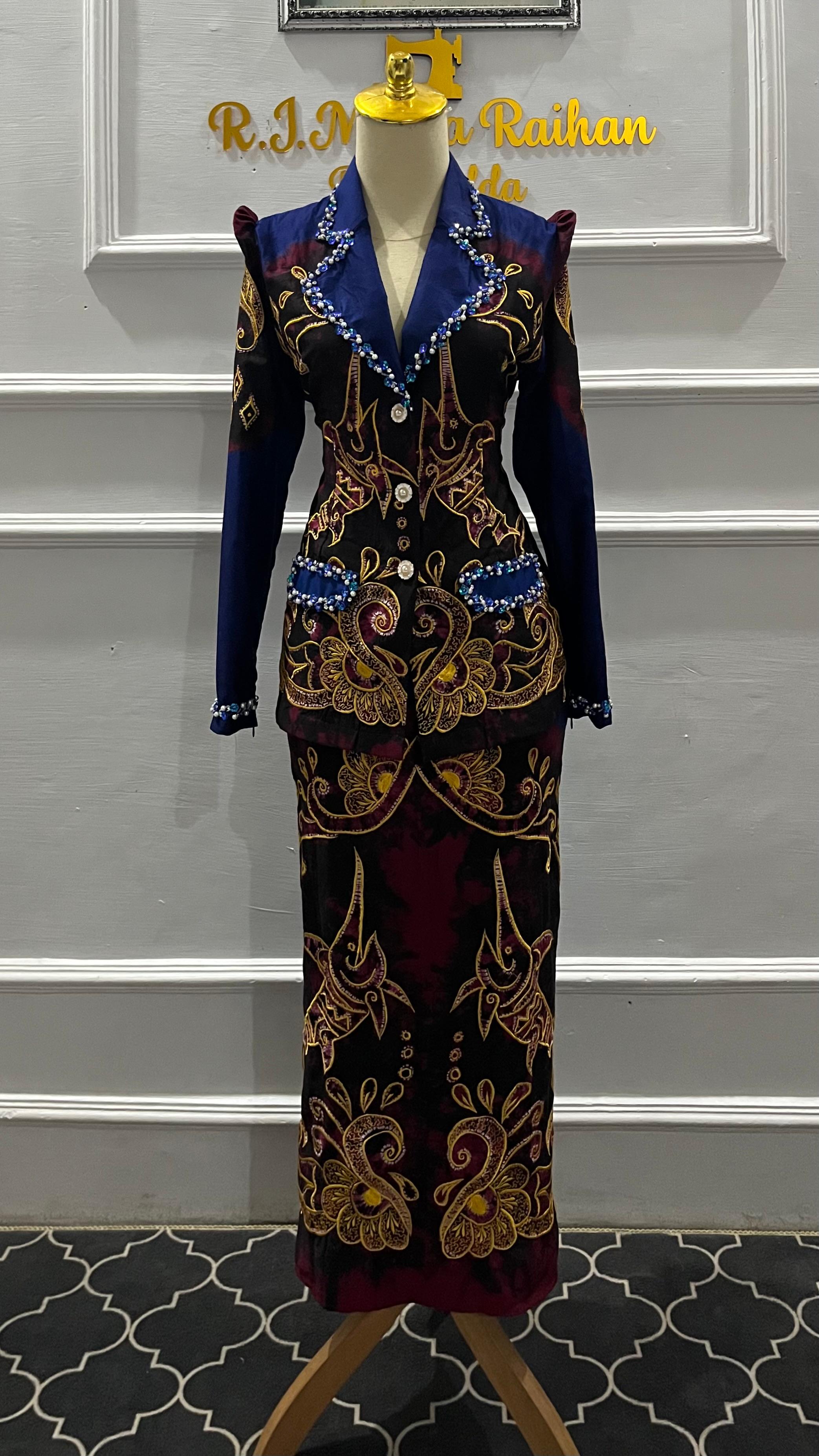 Jasa Jahit Setelan Rok dan Blazer Sasirangan Maroon + Payet