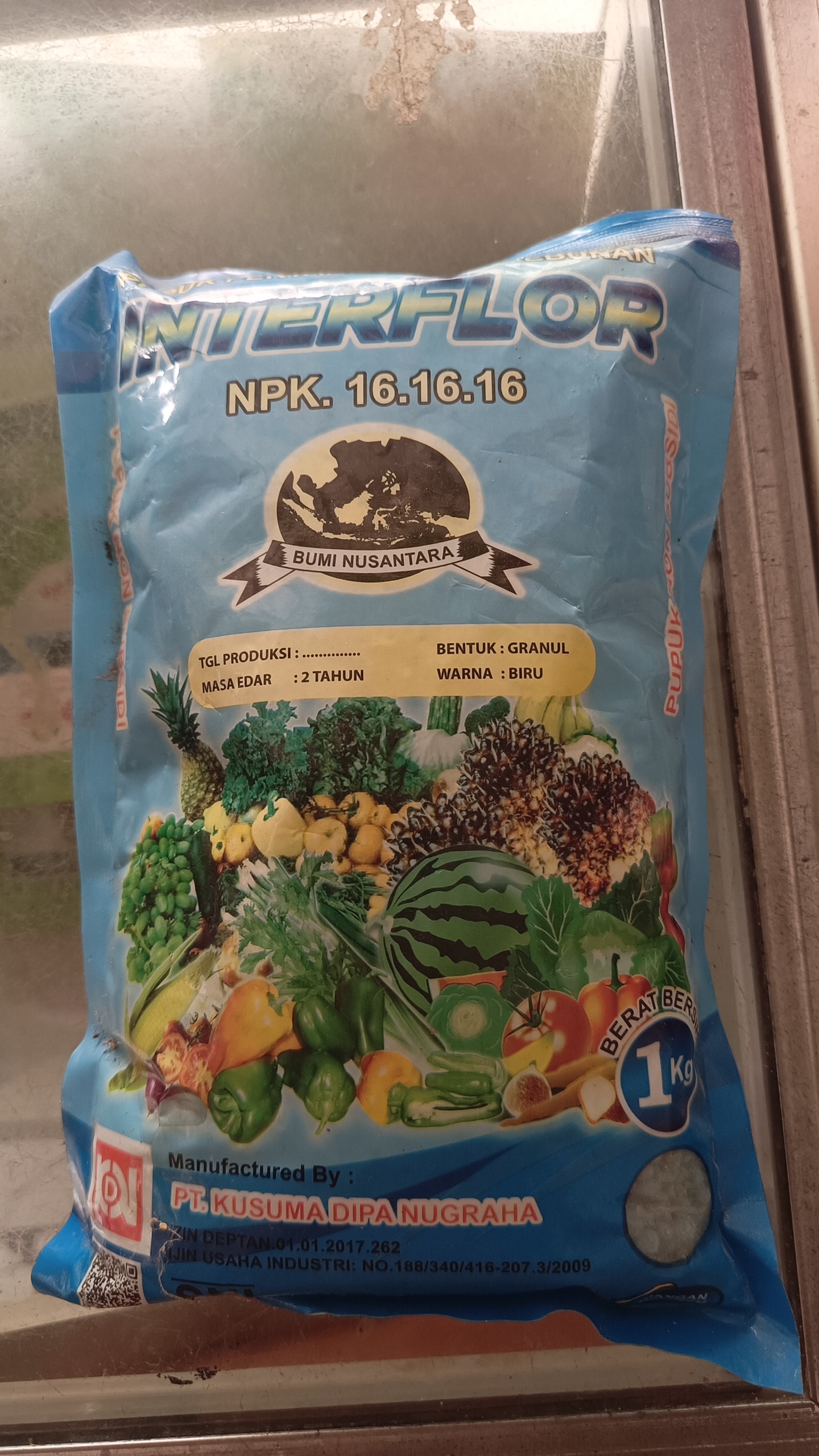 Pupuk NPK INTERFLOR 16 16 16 1 kg