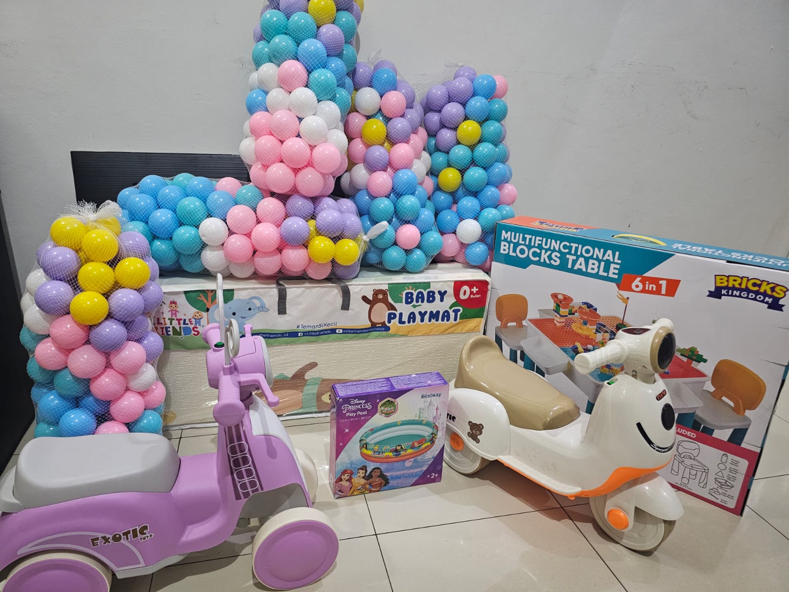Mainan anak satu set
